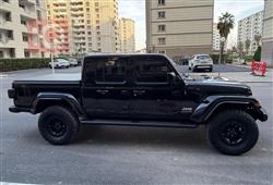 جيب جلاديتور